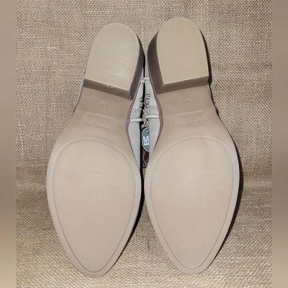 Mia Women's Sz 10 Side Zip Ankle‎ Boots Tan Faux Leather Stacked Heel New In Box